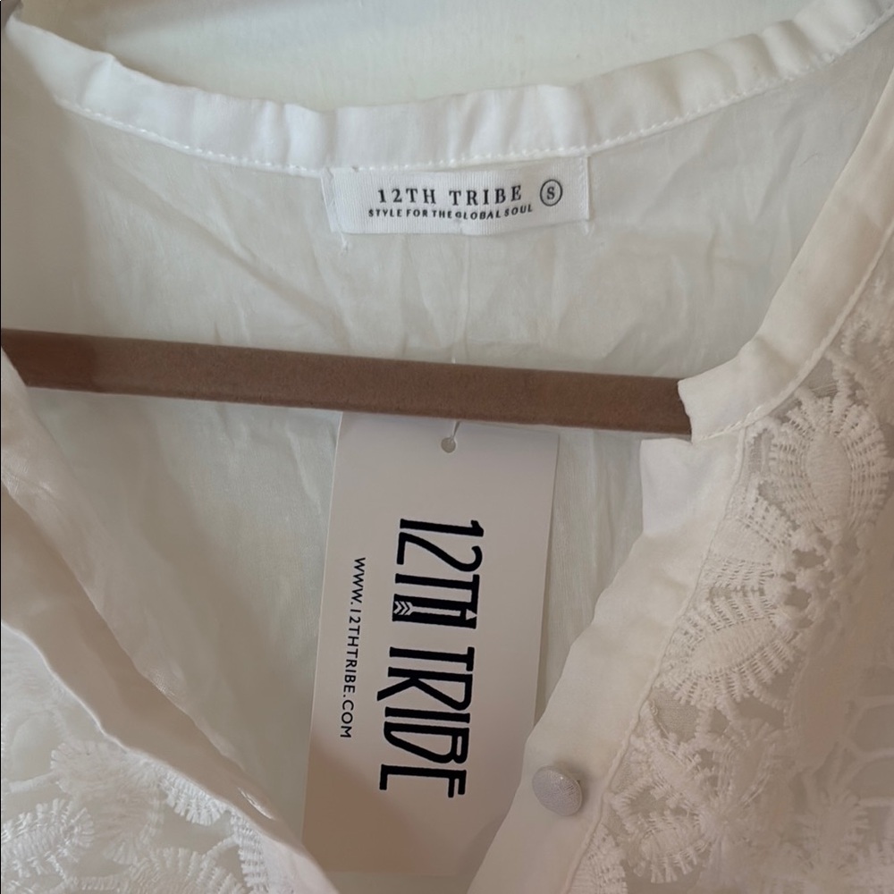 12th Tribe White Ruffled Floral Blouse - Picture 3 of 8